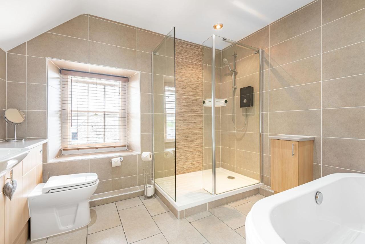 Waedog Bach Villa Llanfor Ngoại thất bức ảnh